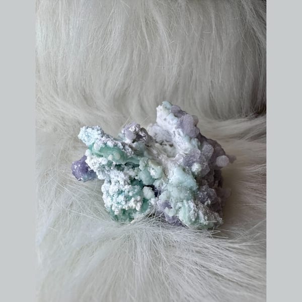 Purple Gibbsite with Gypsum 6.0 cm — detail view