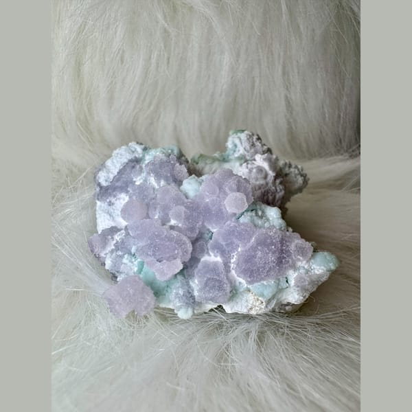 Purple Gibbsite with Gypsum 6.0 cm — detail view