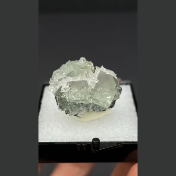 Pale green fluorite with bladed calcite from Hunan — complete view