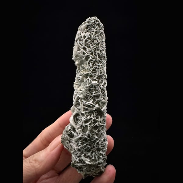 Quartz with chlorite-dusted petal calcite from Inner Mongolia — complete view