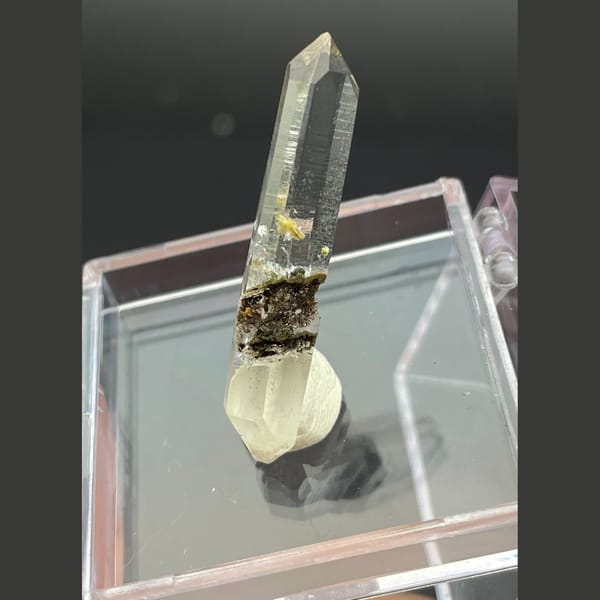 Double terminated quartz with internal scene from Jinlong — alternate view
