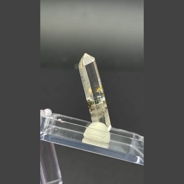 Double terminated quartz with internal scene from Jinlong — alternate view