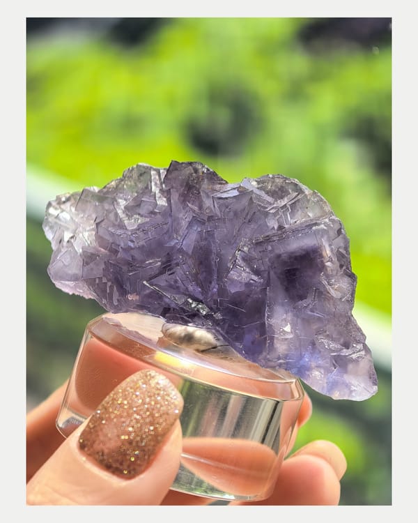 Front view of blue-purple window fluorite plate