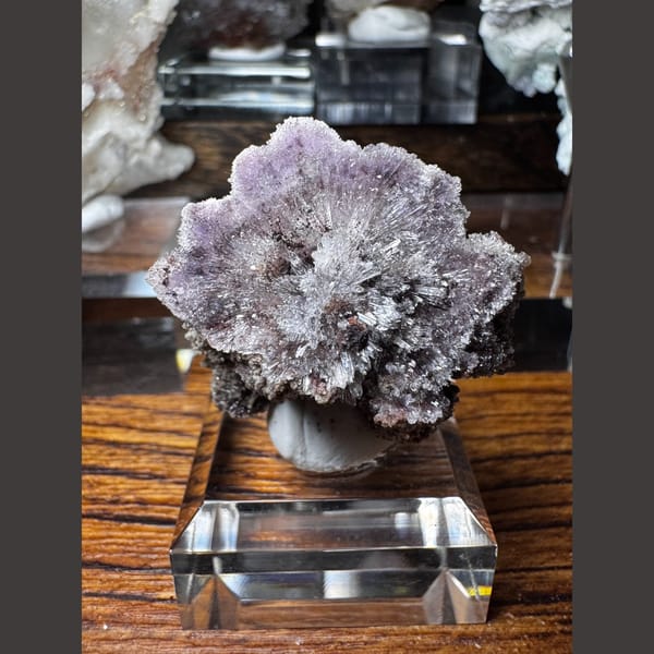 Small Amethyst Cluster 3.0 cm — complete view
