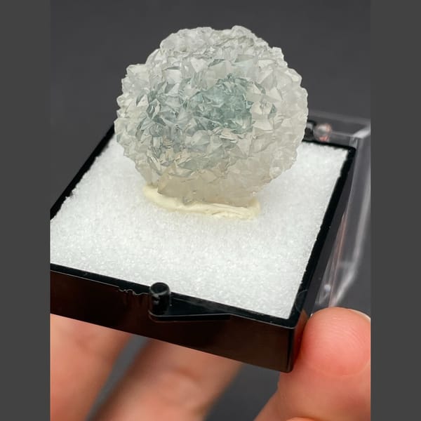 Quartz flower over malachite from the Congo — detail view