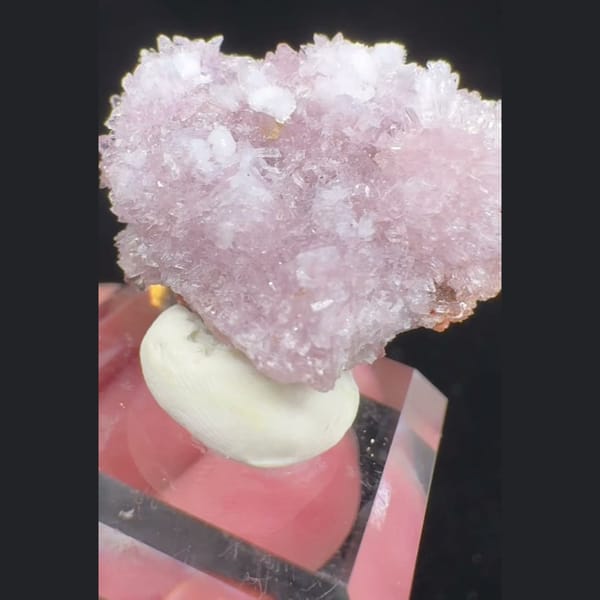 Pink-White Creedite Cluster 3.0 cm — alternate view