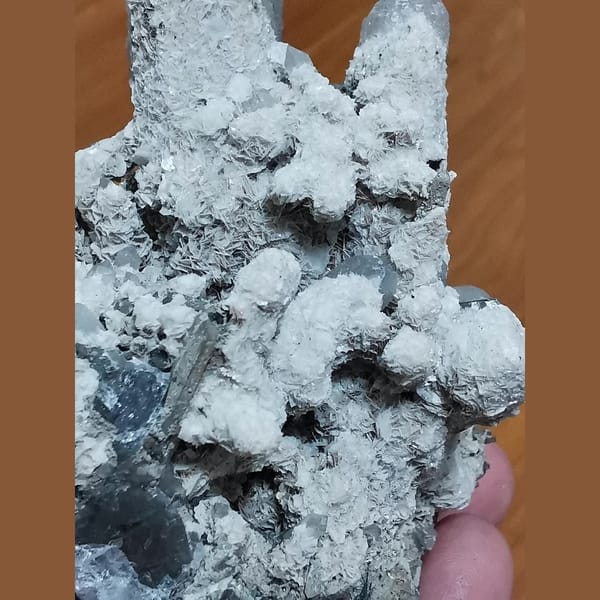 Quartz cluster with calcite flowers — alternate view
