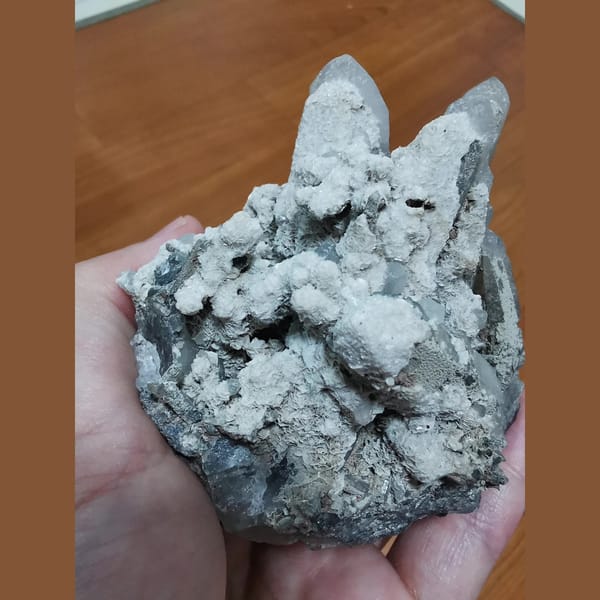Quartz cluster with calcite flowers — alternate view