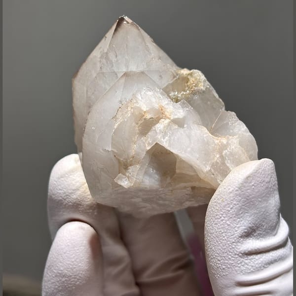 Smoky-tip Xuebaoding quartz — complete view