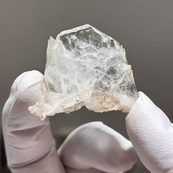 Flat blade Xuebaoding quartz — alternate view
