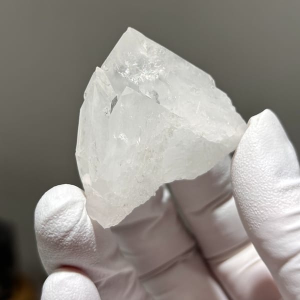Freestanding tip-chip Xuebaoding quartz B — alternate view