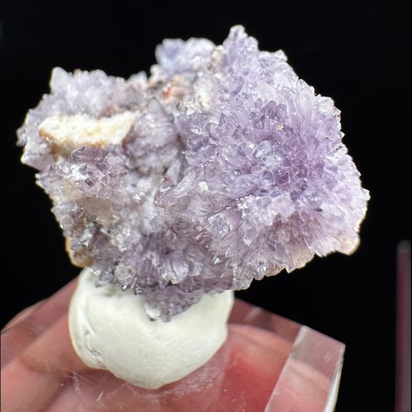 Translucent Purple Creedite Flower Guizhou 3.0 cm — detail view