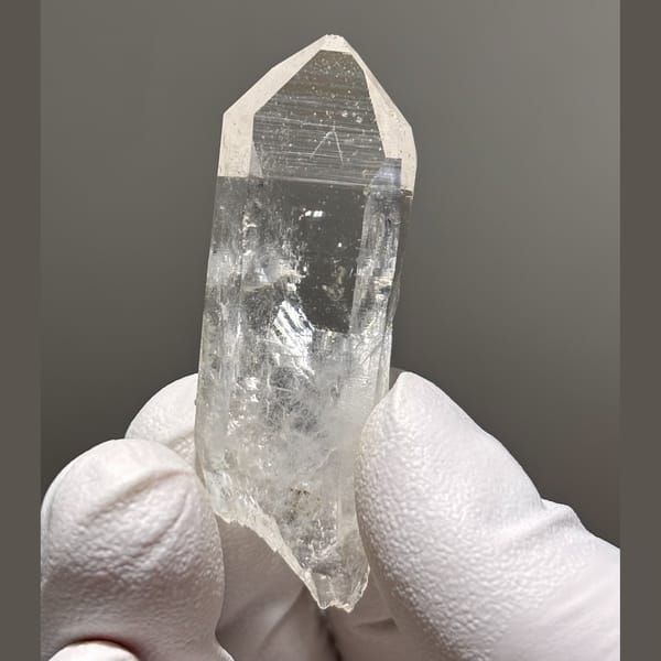 Freestanding library Xuebaoding quartz — complete view