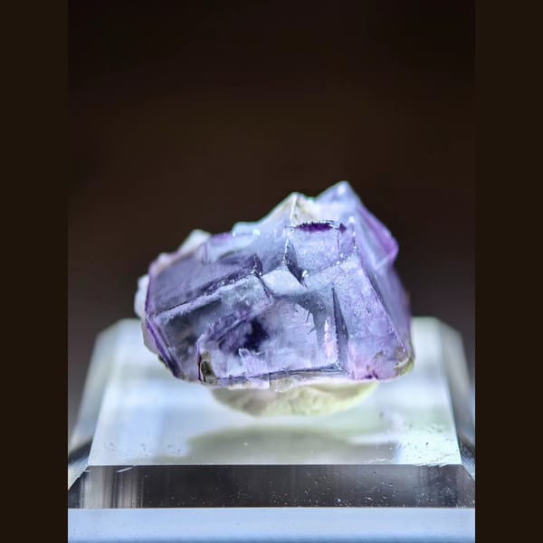 Transparent Fluorite with Chlorite and Dolomite — Yaogangxian - complete view