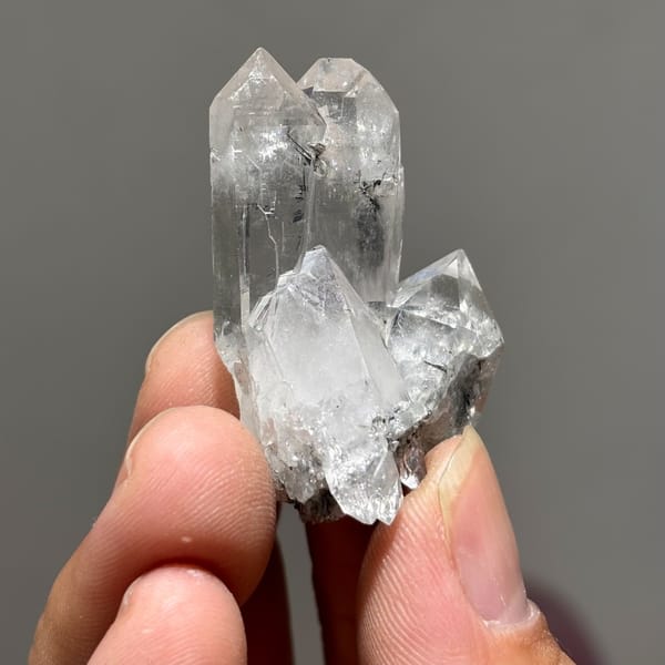 Mid freestanding Xuebaoding quartz — detail view