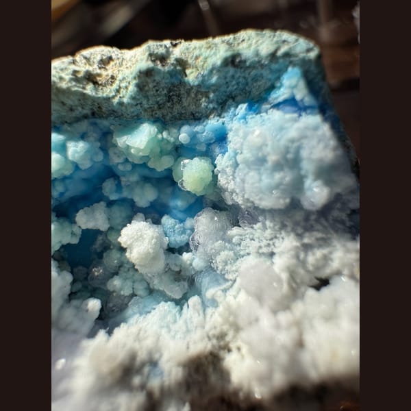 Blue and White Gibbsite with Gypsum Pocket Guizhou 2.5 cm — detail view