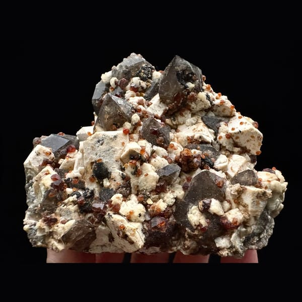 Smoky quartz, feldspar and spessartine garnet from Yunxiao, Fujian — complete view
