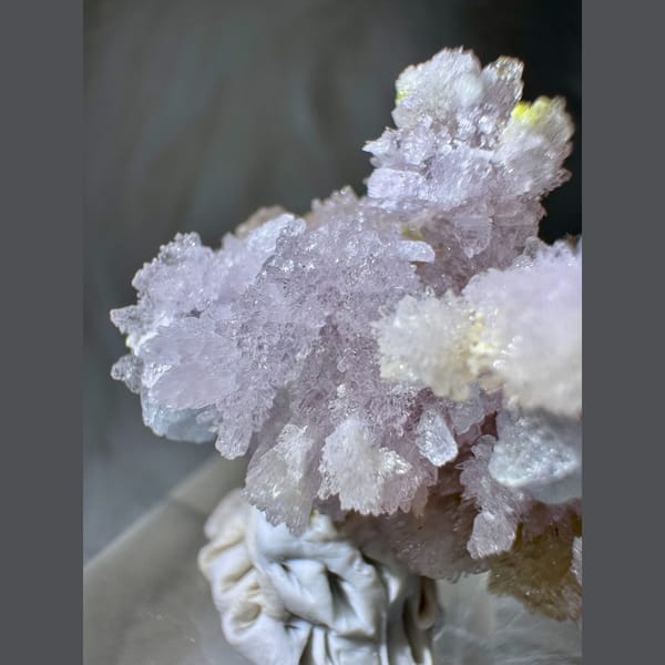 Purple Creedite with Yellow Inclusions 3.0 cm — detail view