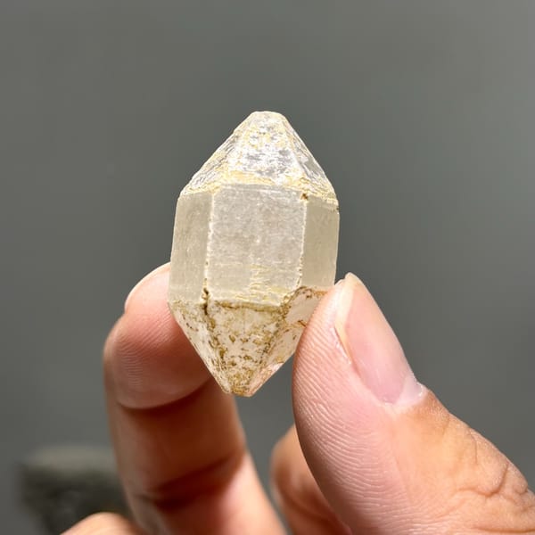 Snowflake Old-Skin Sketch Quartz Yunnan 3.6 cm — complete view