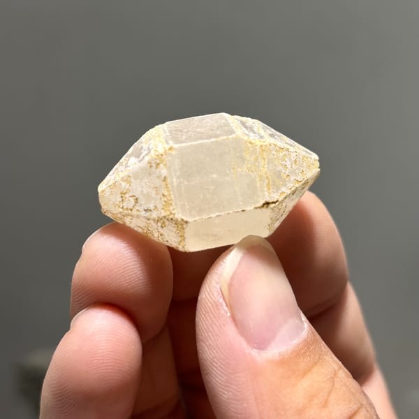 Snowflake Old-Skin Sketch Quartz Yunnan 3.6 cm — detail view