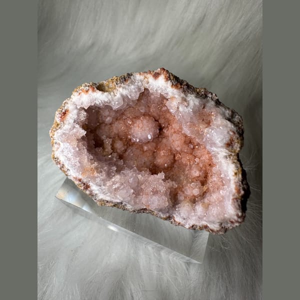 Pink Crystal Geode 5.0 cm — complete view