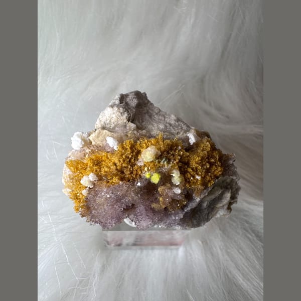 Purple and Yellow Creedite 4.2 cm — detail view