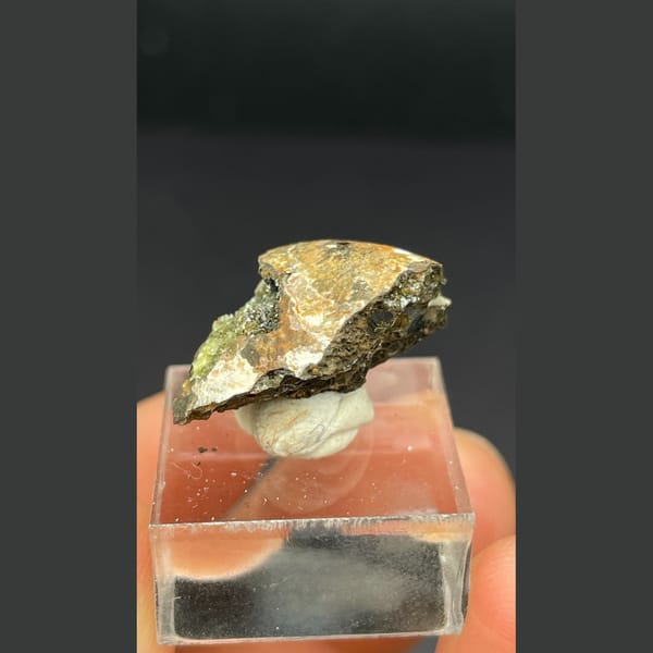 Yellow stewartite from Yunnan — alternate view