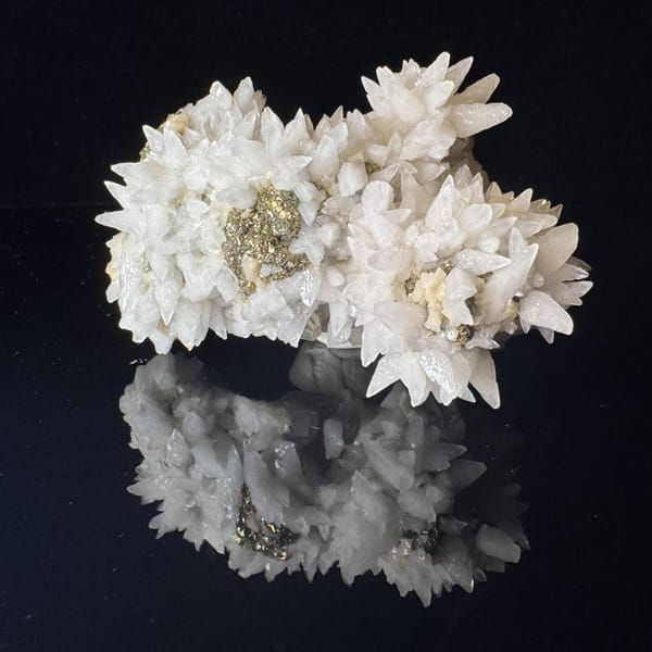 Dogtooth Calcite with Pyrite Daye 7.0 cm — complete view