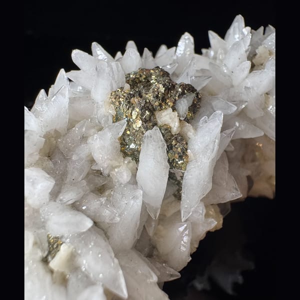Dogtooth Calcite with Pyrite Daye 7.0 cm — alternate view