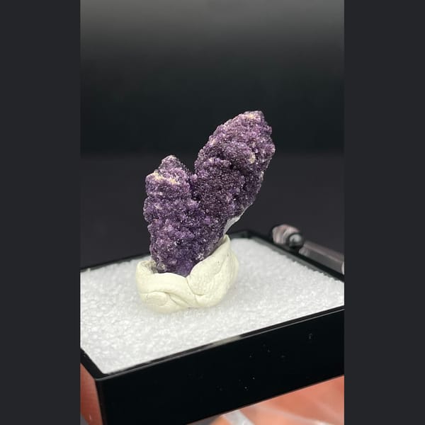 Purple fluorite with quartz from Inner Mongolia — complete view