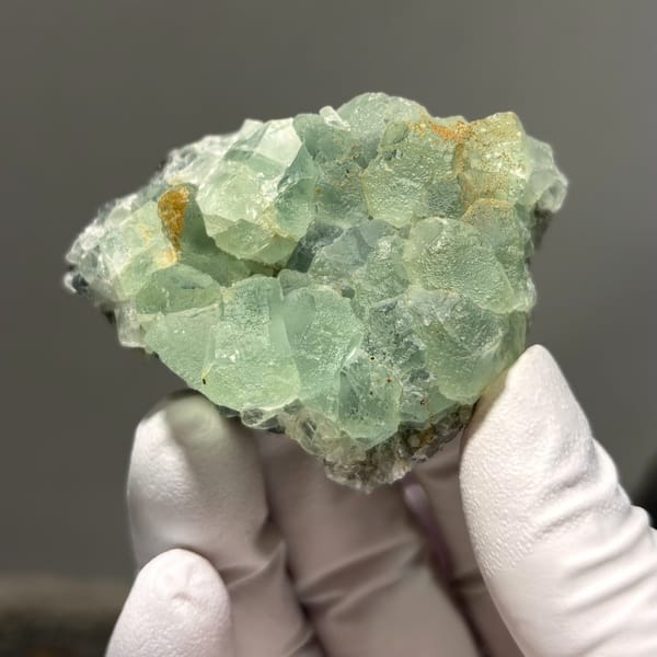 Fluorite Fujian 5.7 cm — complete view
