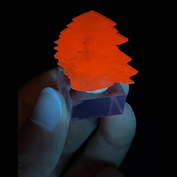 Calcite from Hunan — complete view