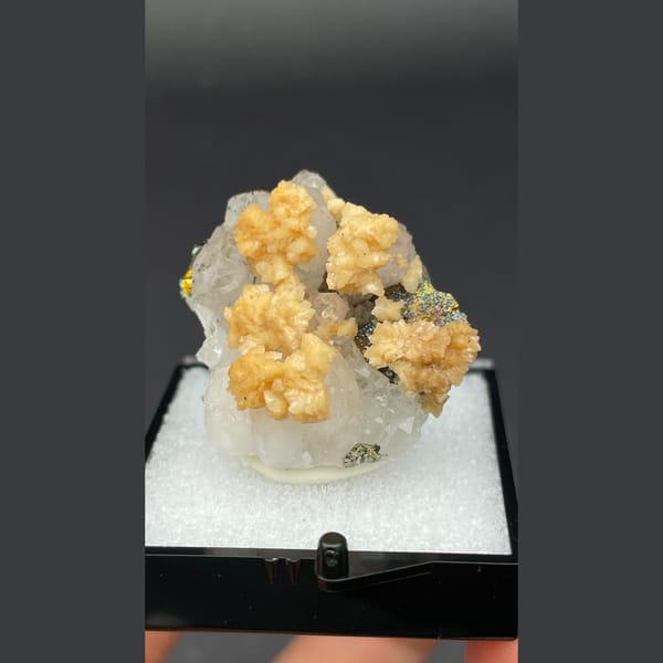 Creamy dolomite balls on quartz with chalcopyrite and pyrite from Jiangxi — complete view