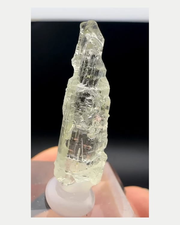 Complete front view of etched heliodor crystal