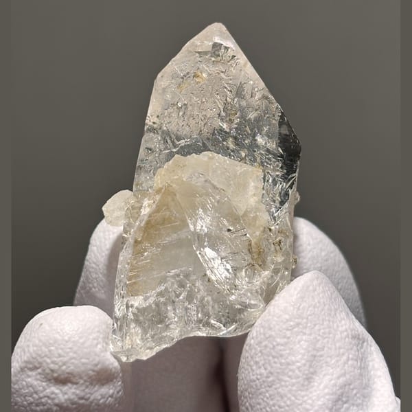 Quartz Point Xuebaoding 3.8 cm — detail view