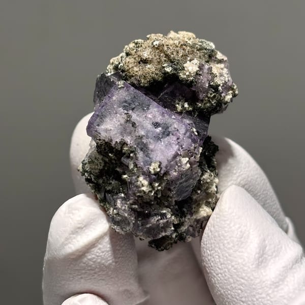 Fluorite with Calcite and Chlorite Yaogangxian 3.9 cm — detail view