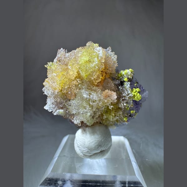 Creedite with Carlhintzeite and Fluorite 2.5 cm — complete view