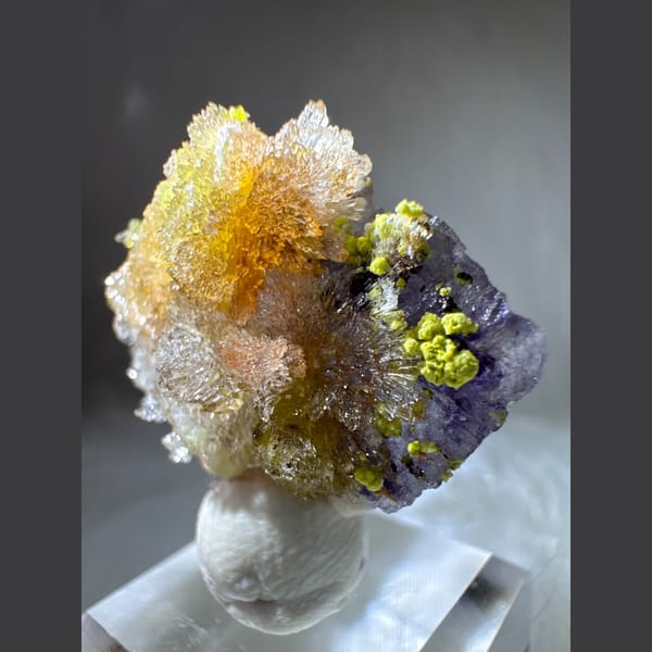 Creedite with Carlhintzeite and Fluorite 2.5 cm — alternate view