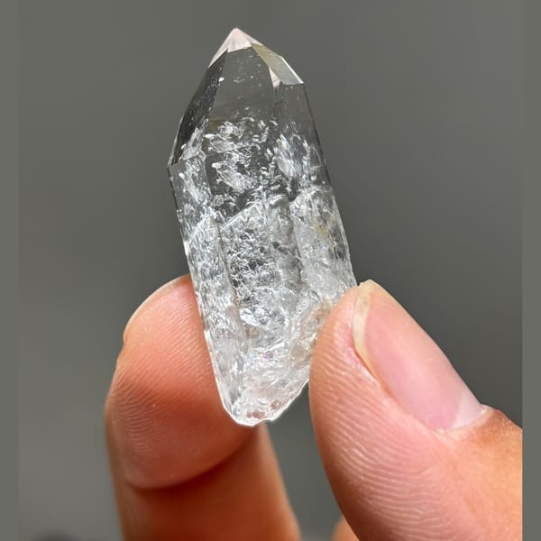 Quartz Point B Xuebaoding 3.9 cm — complete view