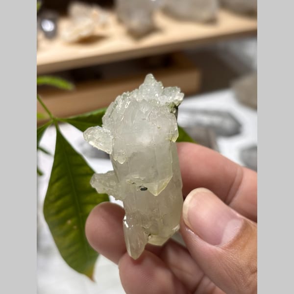 Epidote Quartz Floater Meigu, Sichuan 4.8 cm — alternate view