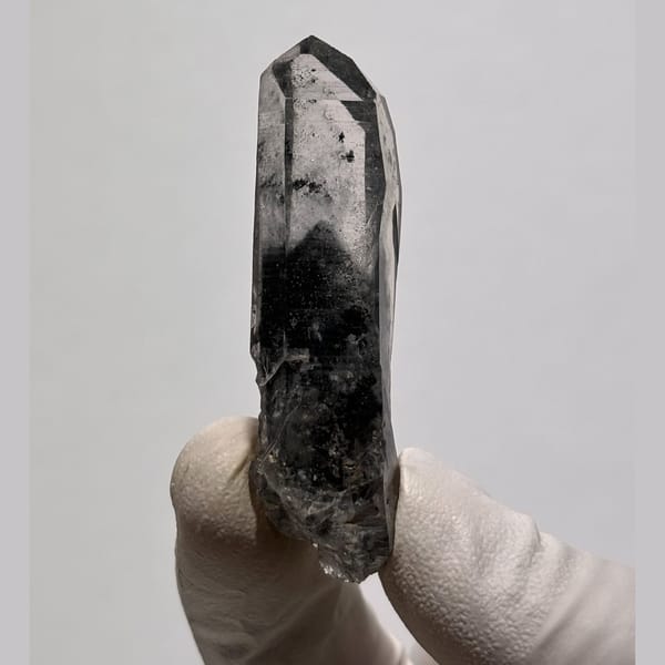 Quartz Point Jinkouhe 5.7 cm — complete view