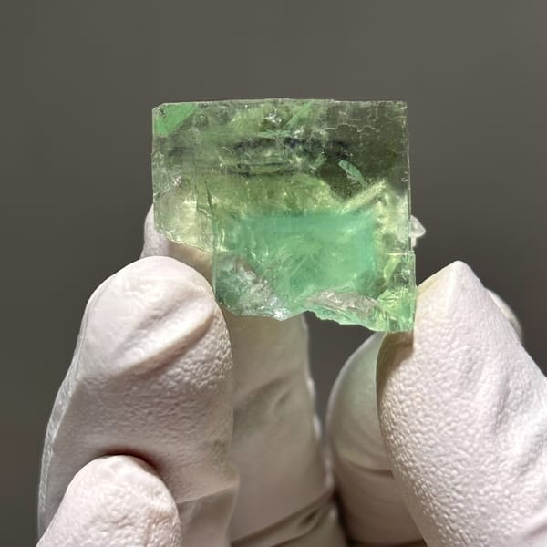 Fluorite Xianghualing 2.4 cm — alternate view