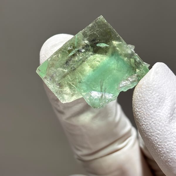 Fluorite Xianghualing 2.4 cm — alternate view