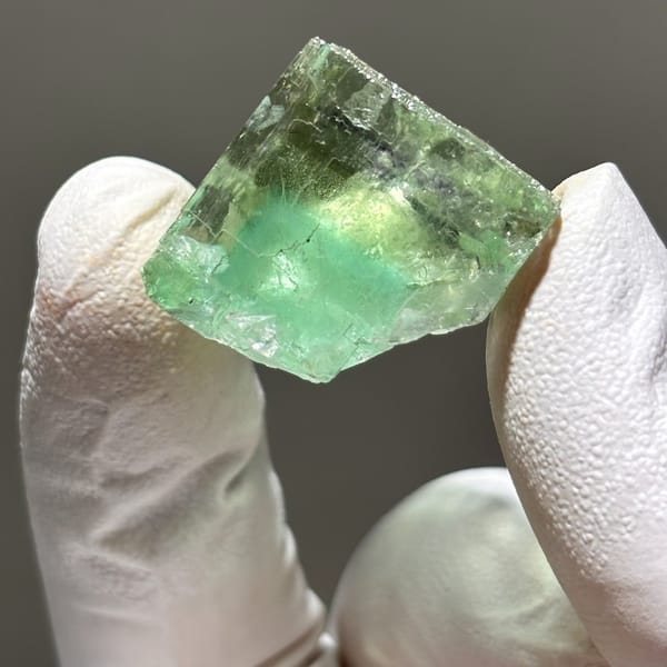 Fluorite Xianghualing 2.4 cm — detail view