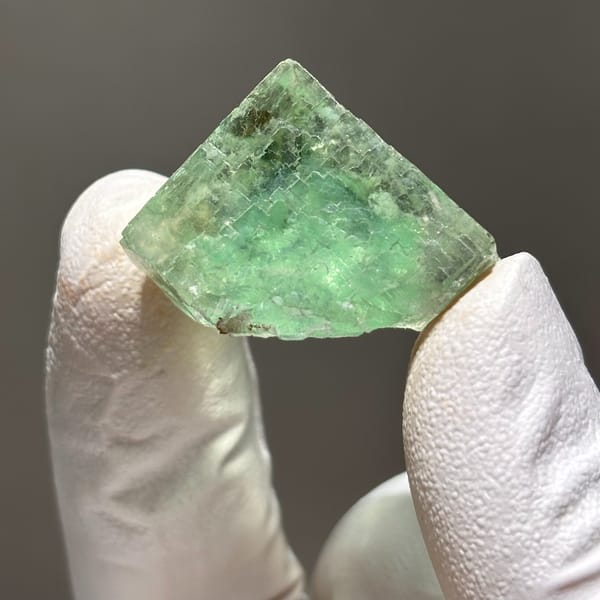 Fluorite Xianghualing 2.4 cm — detail view