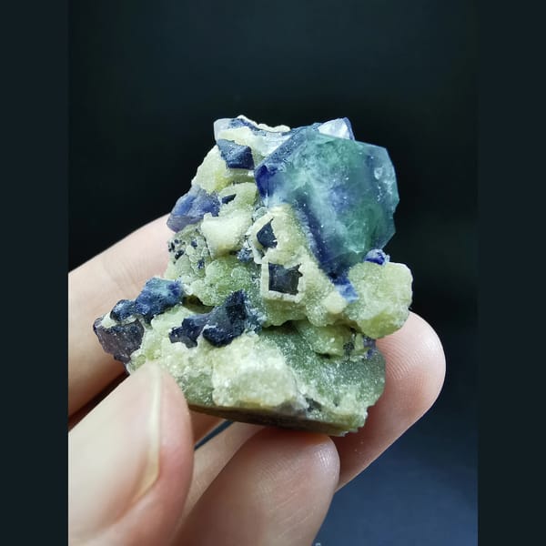 Blue-green fluorite with mica — alternate view