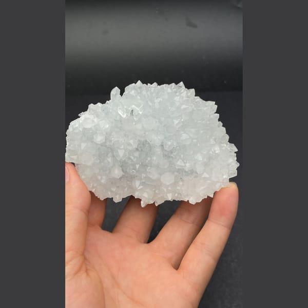 Octahedral fluorite with quartz from Fujian — alternate view