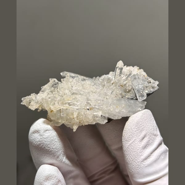 Quartz Cluster Jinkouhe 6.0 cm — alternate view