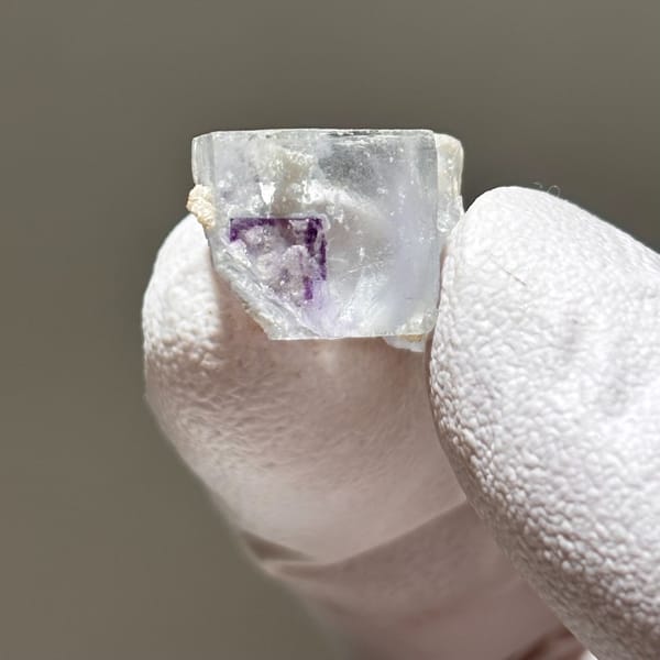 Small Fluorite Yaogangxian 1.3 cm — complete view