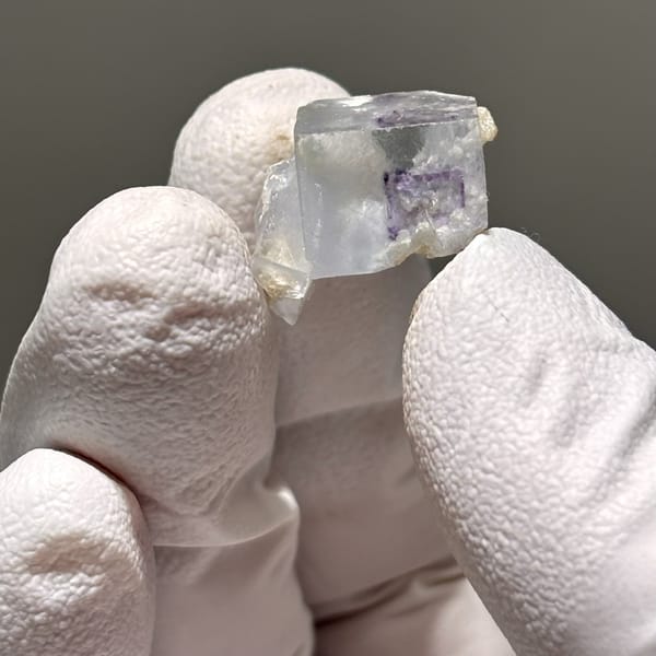 Small Fluorite Yaogangxian 1.3 cm — alternate view